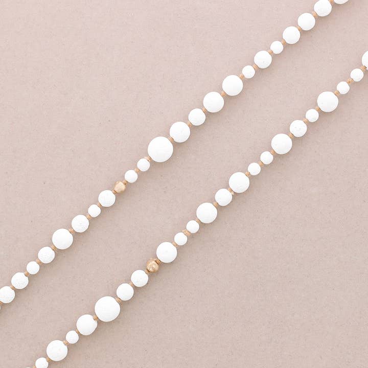 Colar Longo de Pedras Metálicas Frisadas por atacado de Sonata