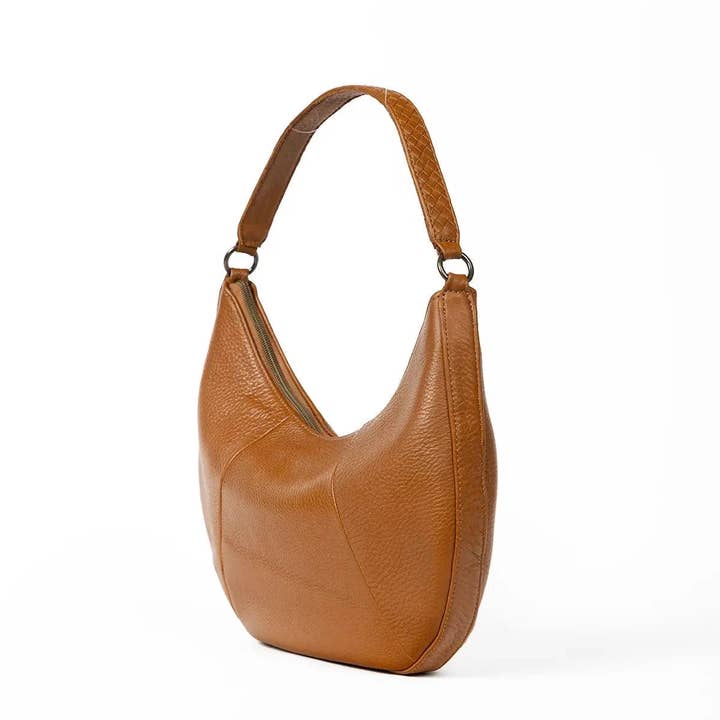 Deux Mains: Haiti Fair Trade - Wholesale Shoulder Bag - Women's - Saddle Shoulder Bag18