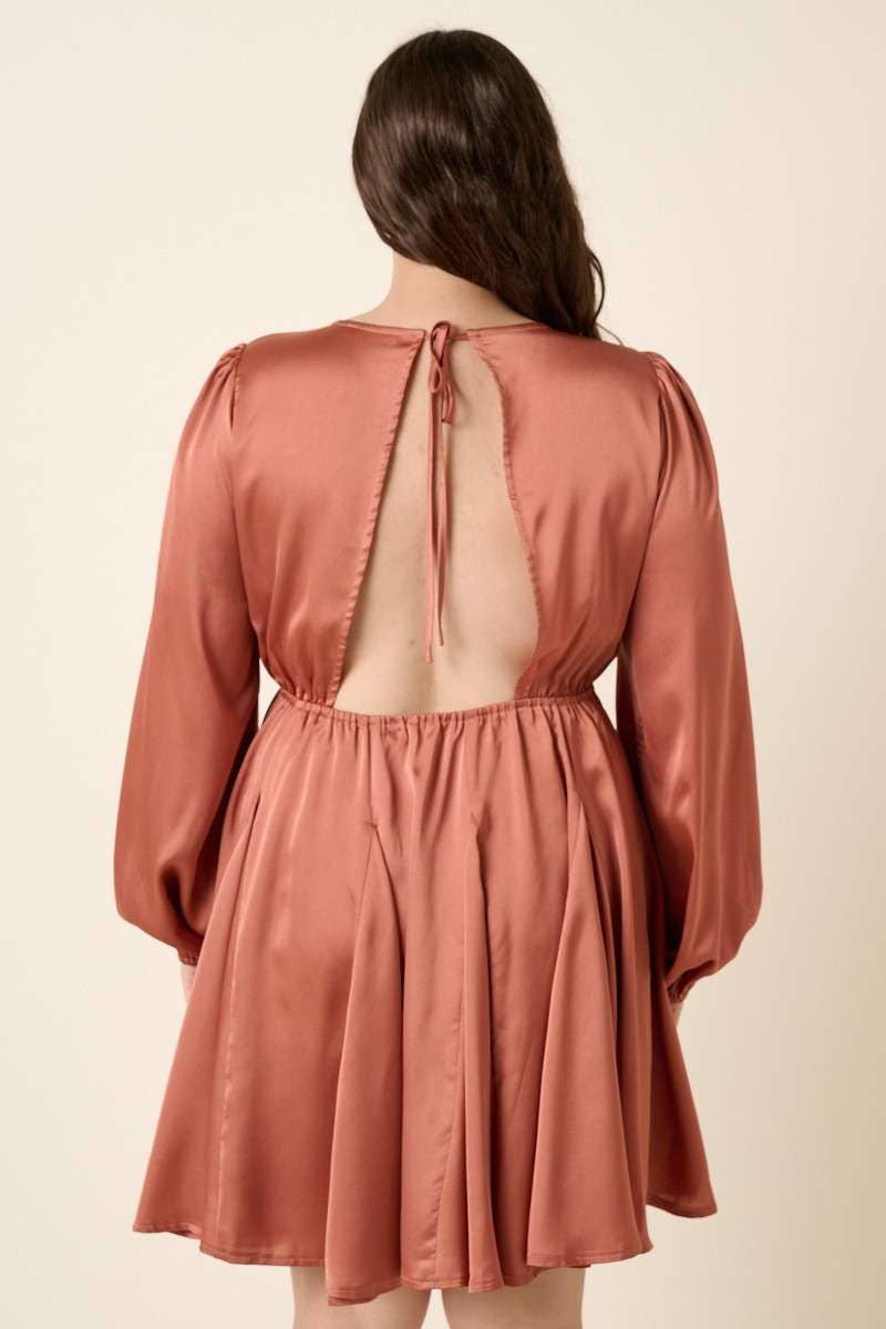 mittoshop - Wholesale Dress - Women's - PLUS SATIN CUT OUT BACK DETAIL MINI DRESS15