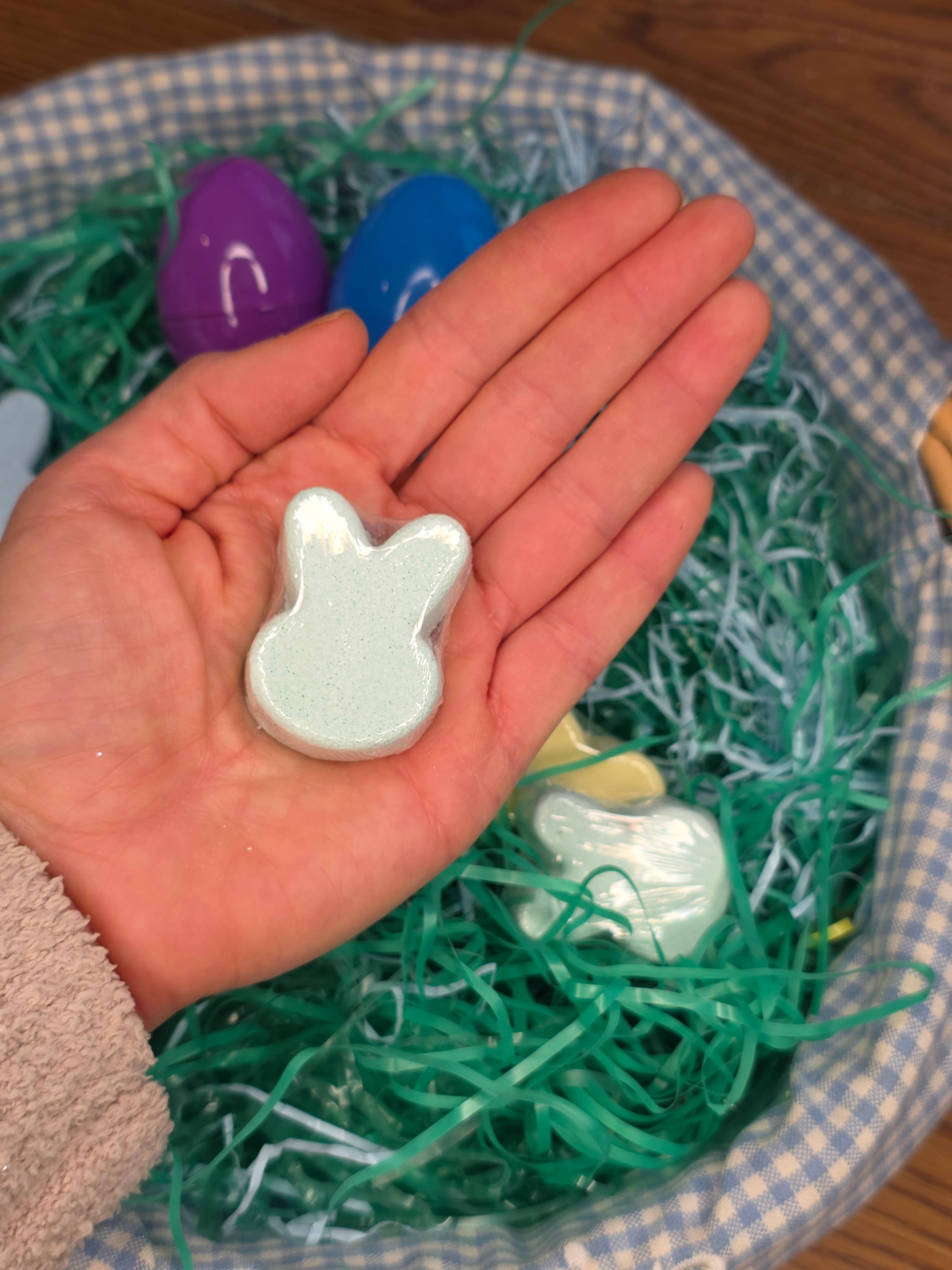 Roxy Grace - Wholesale Bath Bomb/Fizz - Easter Egg Bunny Bath Bomb - Pack of 64