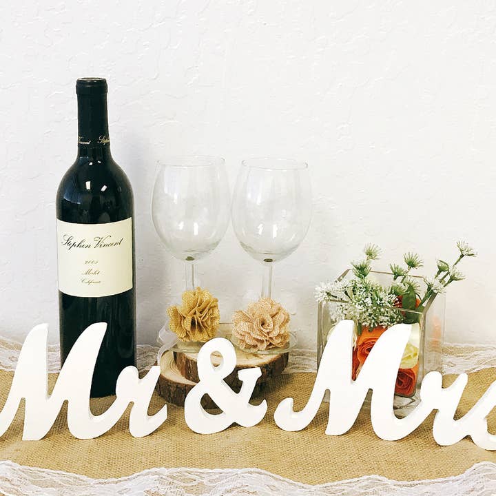 Wrapables.com - Wholesale Sign - Wrapables Mr & Mrs Vintage Wooden Letter Sign DIY Decor Wedd
