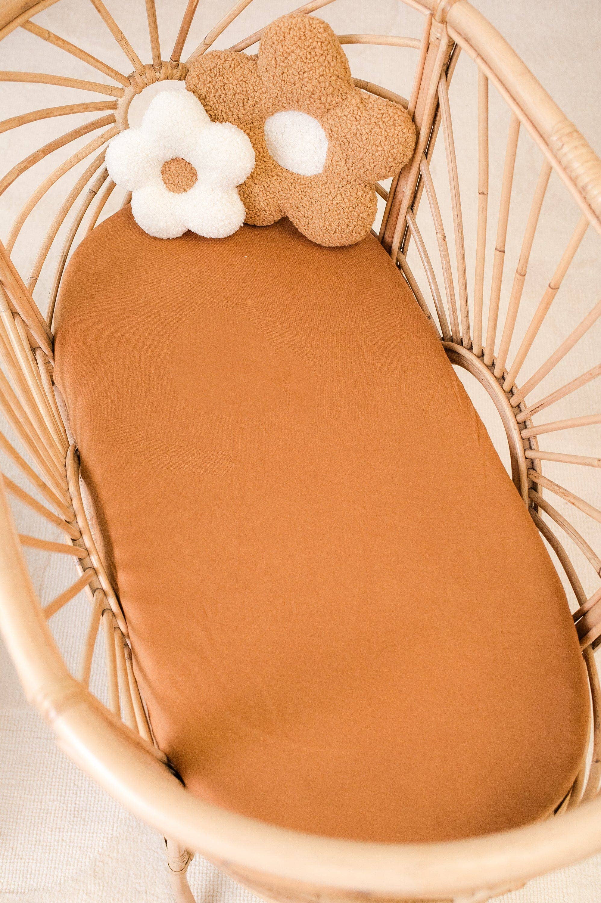 Kiin Baby – Großhandel Kinder-/Babybettlaken – Organisches Spannbetttuch für Wickelauflage und Stubenwagen1