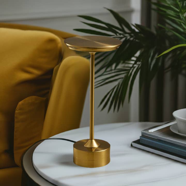 BRECK + FOX - Wholesale Accent/desk lamp - Metal Lamp1