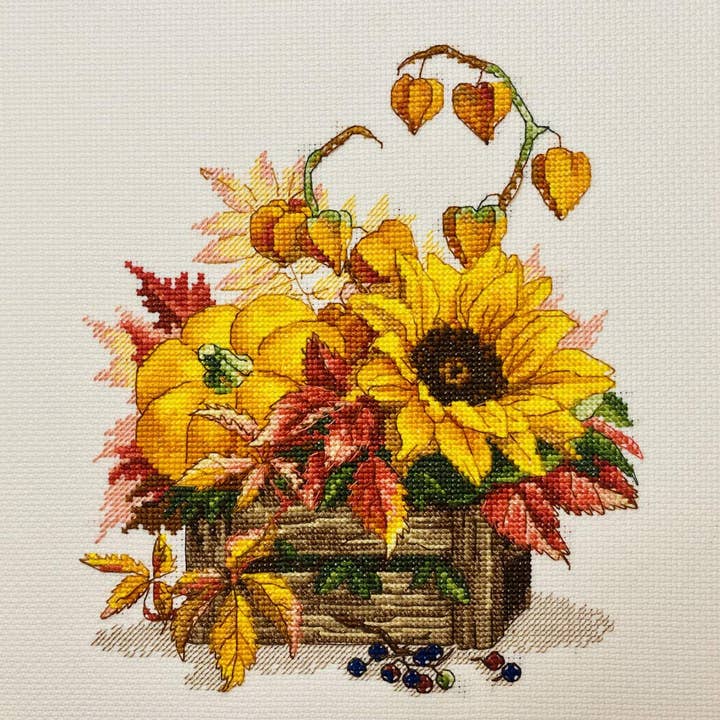 RIOLIS - Wholesale Embroidery/Cross Stitch Supplies - Cross Stitch Kit From Riolis 2006 Hello Autumn4