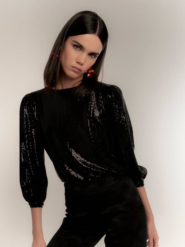 Sequin short top with draped back neckline for wholesale by Dolores Promesas
