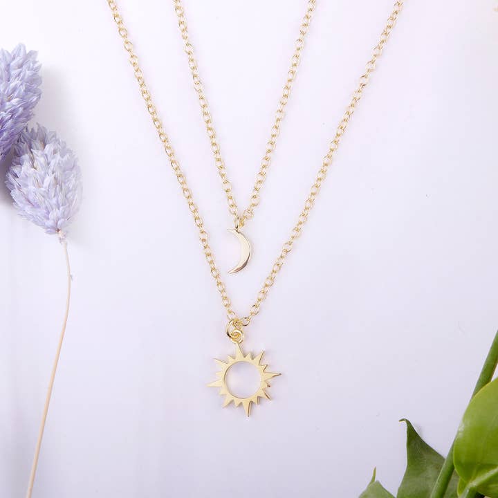 Dear Ava – Großhandel Kette mit Anhänger/Charm – Beste Hexen-Halskette, mehrere Stile