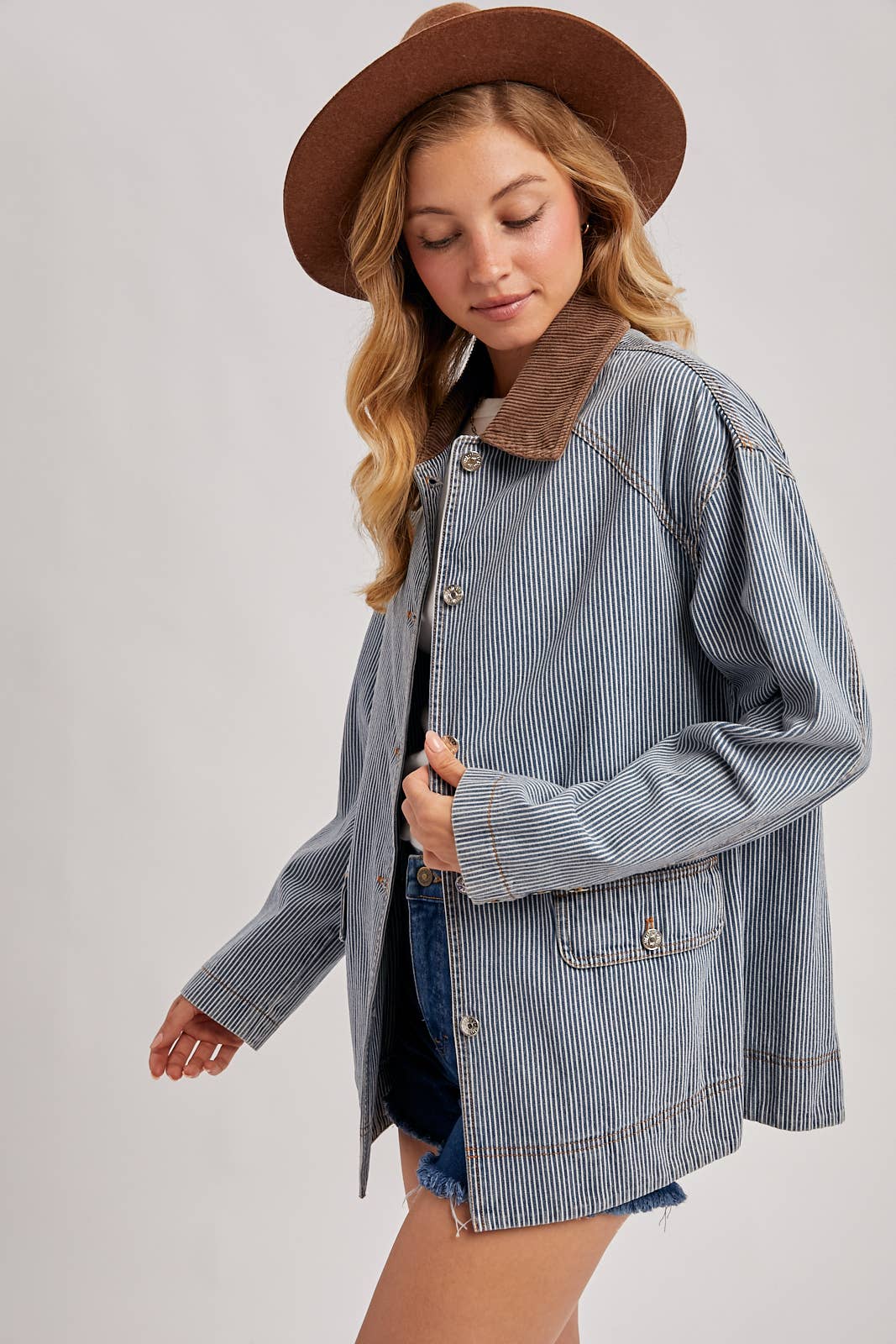 Bluivy - Wholesale Coat - Women's - DENIM CORDUROY COLLAR CONTRAST BARN COAT14