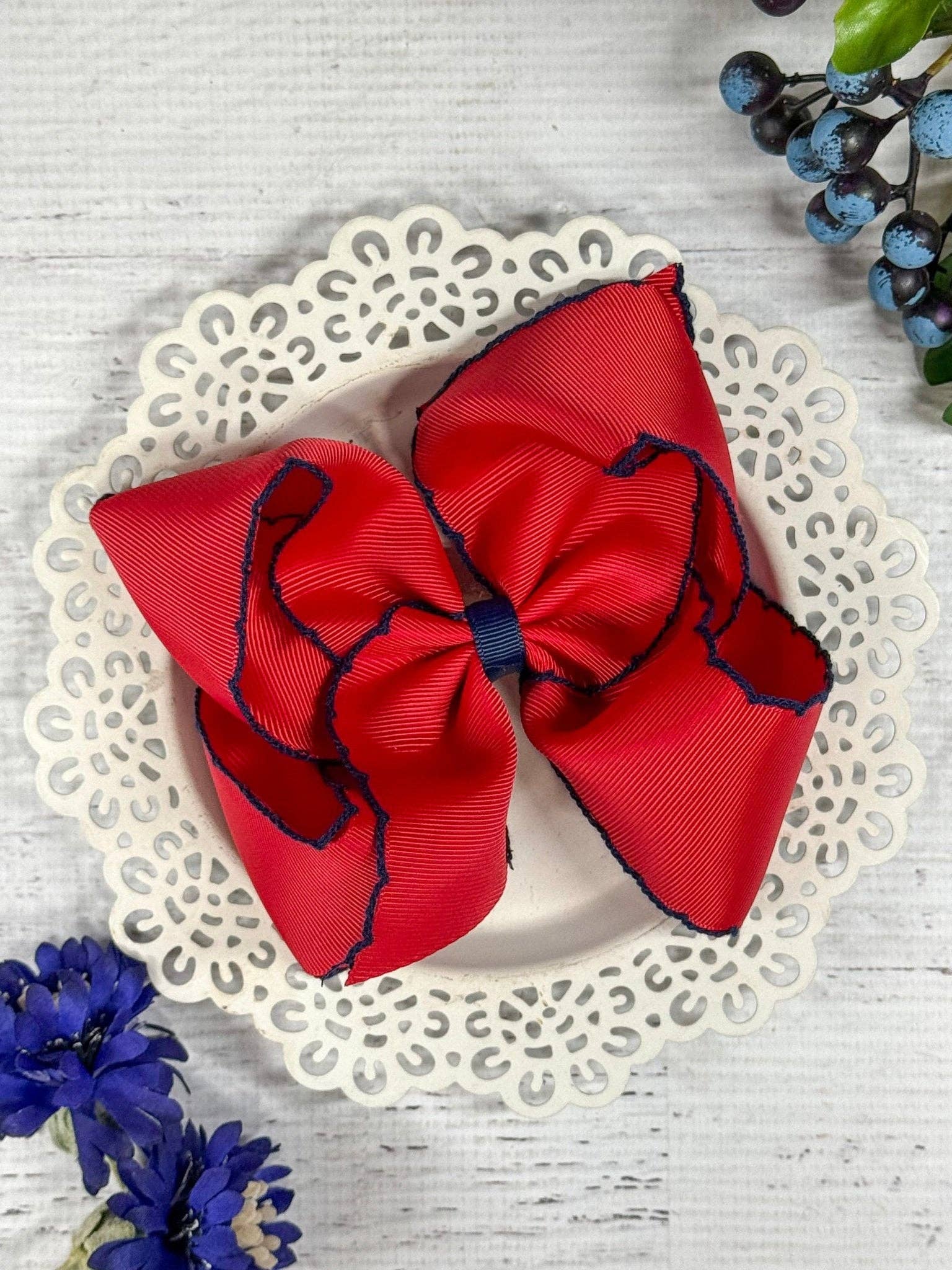 The Hair Bow Company - Vente Nœud pour cheveux – enfant - Rouge avec nœud pour cheveux à surpiqûre marine