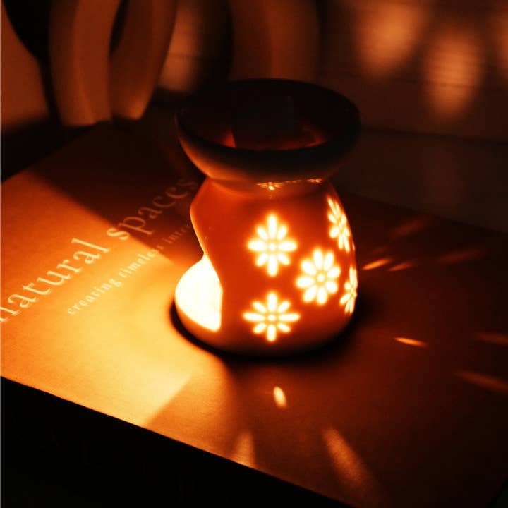 Whisper Of Light - Wholesale Wax Warmer - Ceramic Wax Melter4