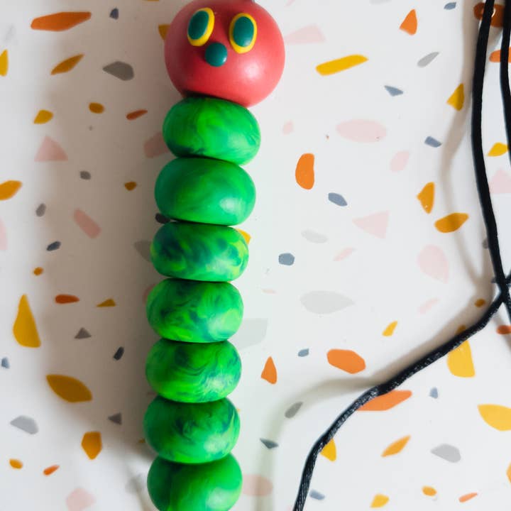 Knotty4Klay – Großhandel Schlüsselband – Damen – Hungry Caterpillar Schlüsselband | Schlüsselband für Lehrer |4