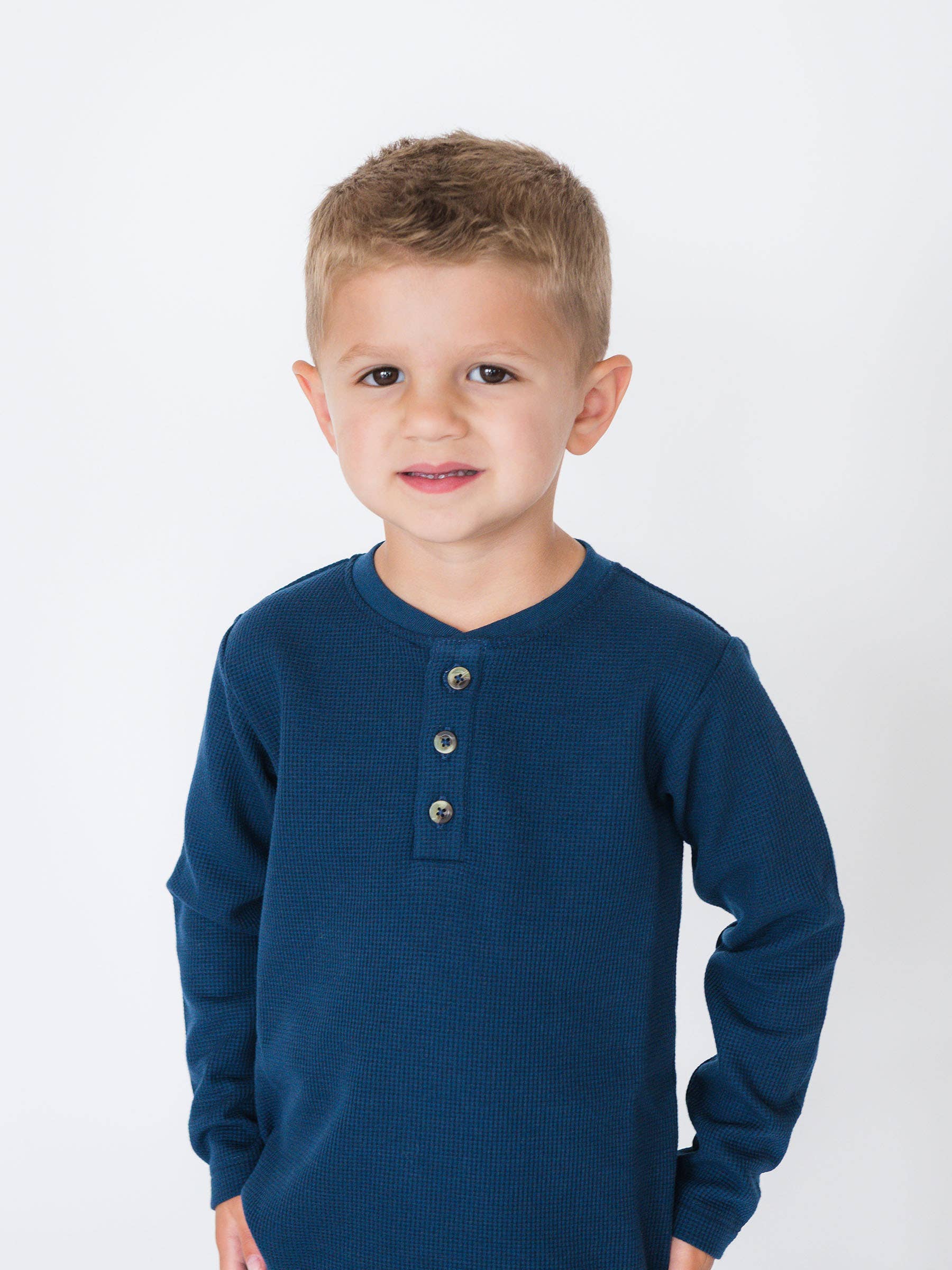 Marine T-shirt Henley à manches longues en tricot gaufré bleu marine foncé pour garçons en vente sur Faire1