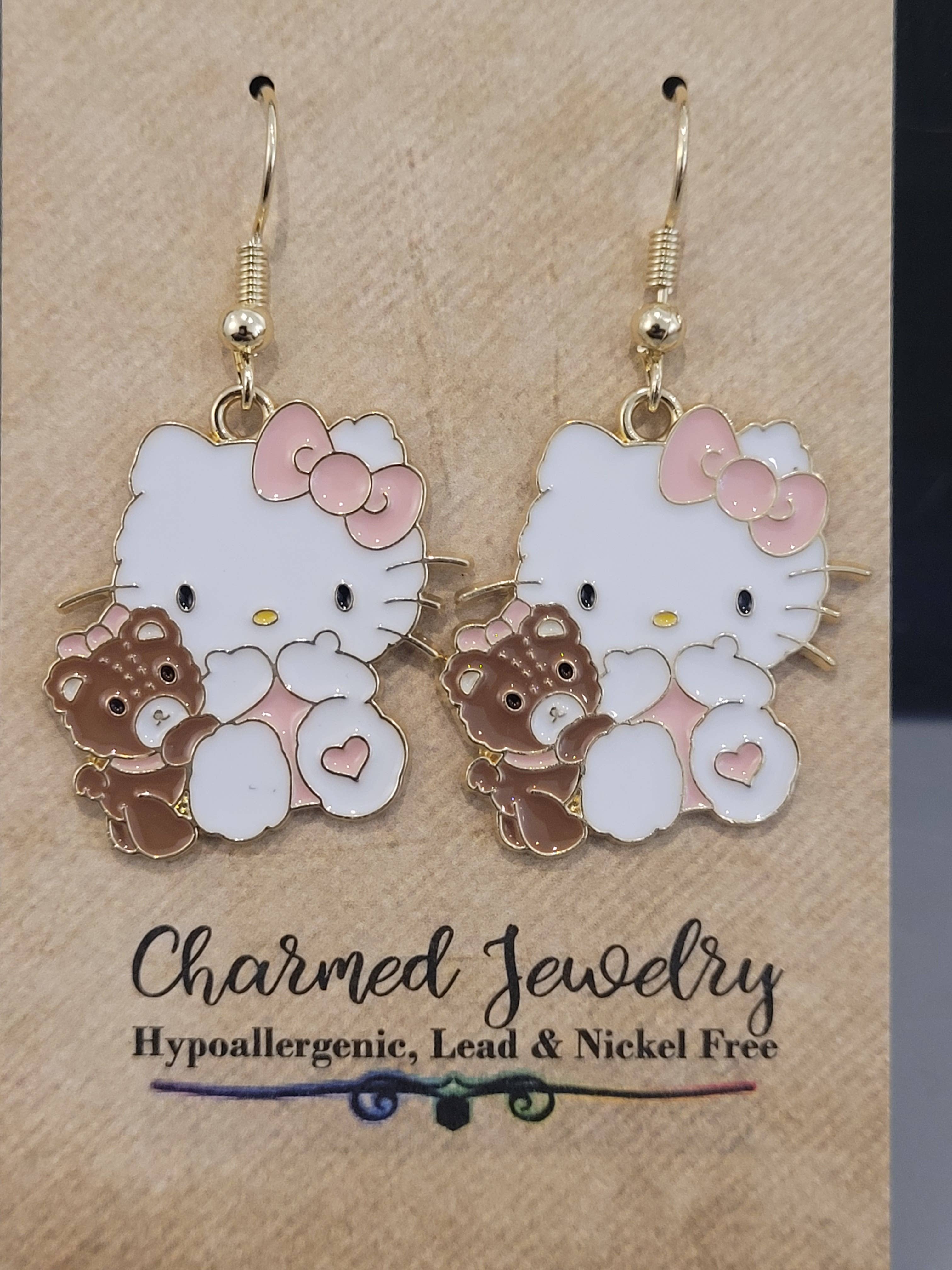 Con-Quest Crafts – Engroshandel Hængeøreringe og creoløreringe – Søde øreringe inspireret af Hello Kitty & Friends3