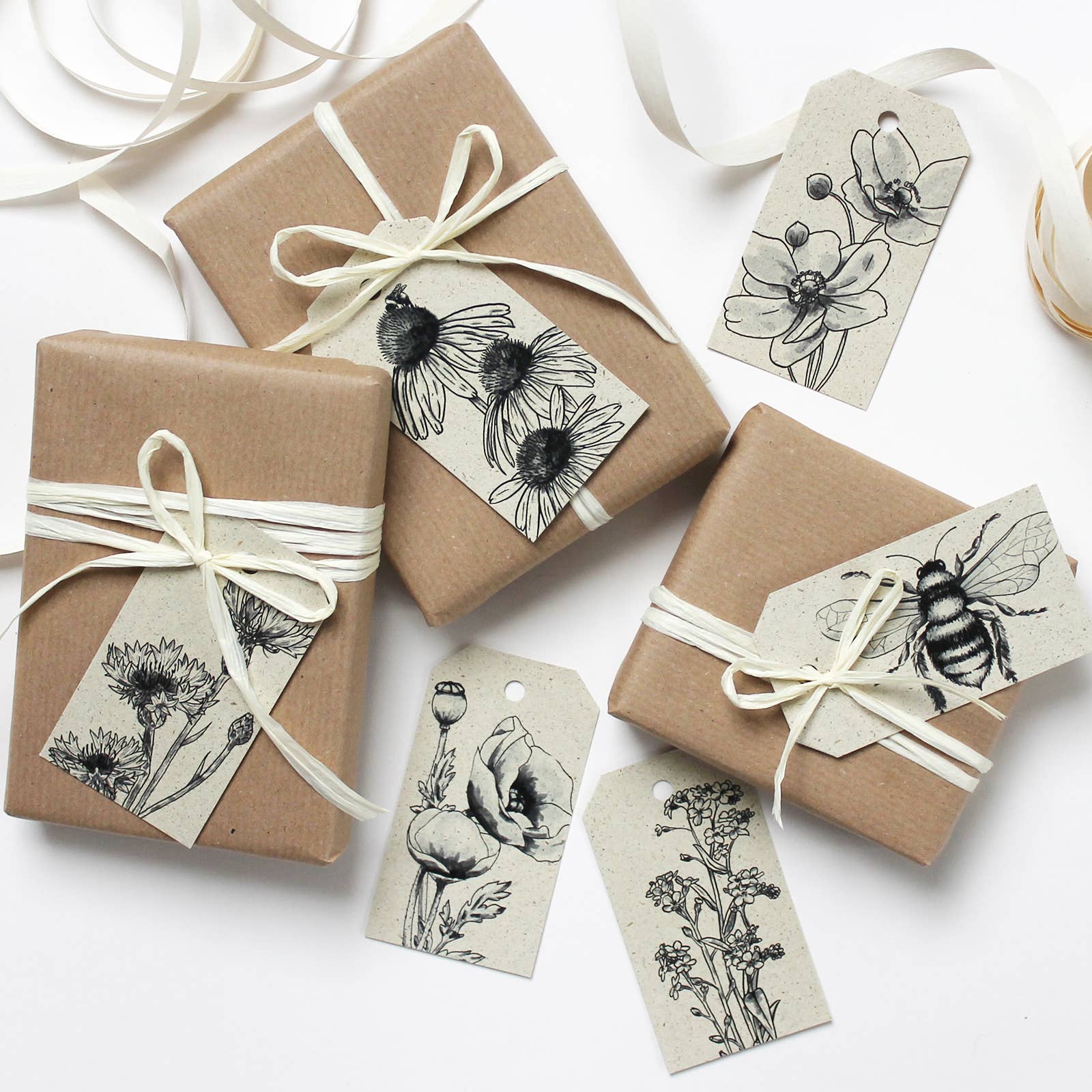 NOA Papeterie – Großhandel Geschenkanhänger – Geschenkanhänger aus Graspapier, Wildbiene6