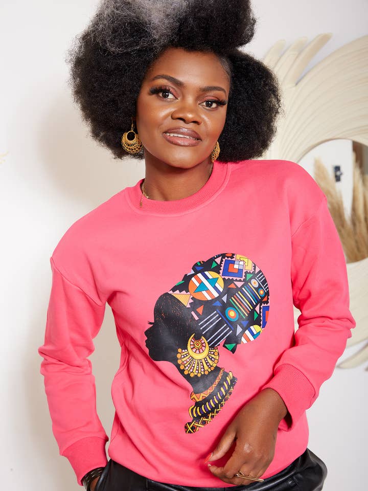Sweatshirt rose à imprimé Queen African Queen - Obiomma pour la vente par CUMO London
