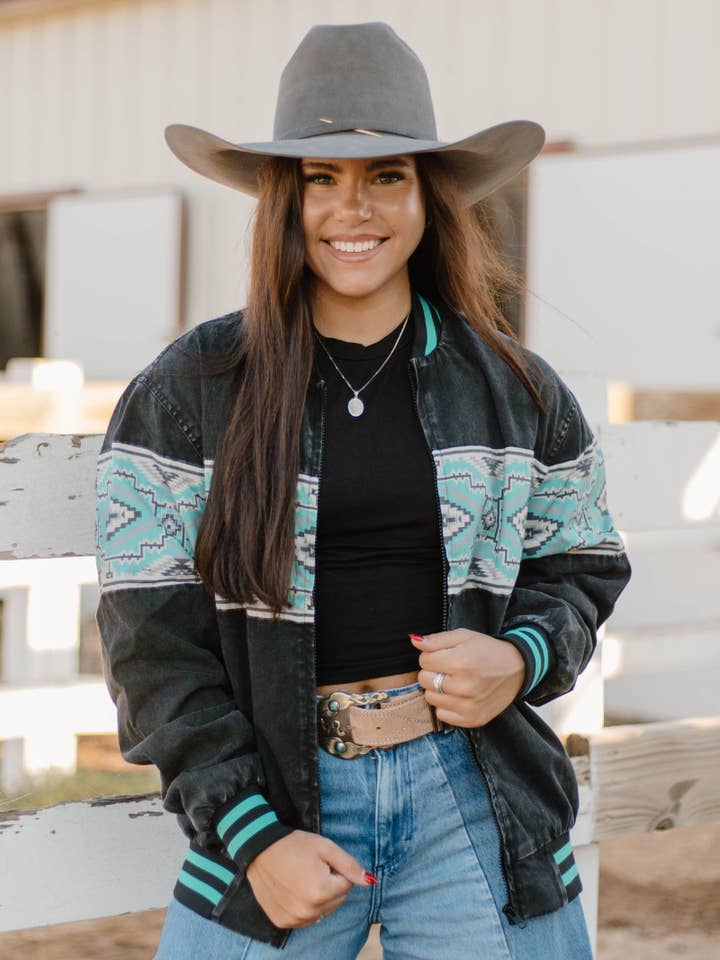 Sterling Kreek – wholesale Bomber jacket – Women’s – High Desert Horizon Bomber Jacket7