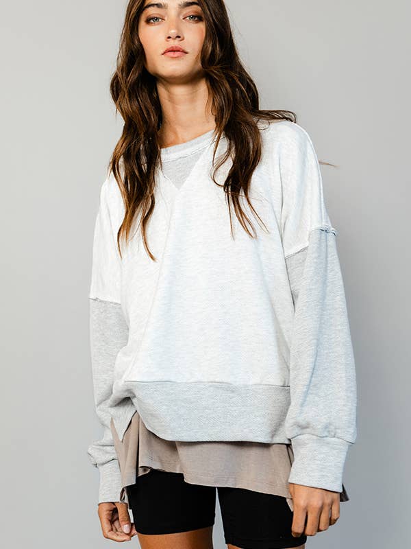 BUCKETLIST - Wholesale Sweatshirt - Women's - T2175 Raw Edge Detail Contrast Sweatshirt