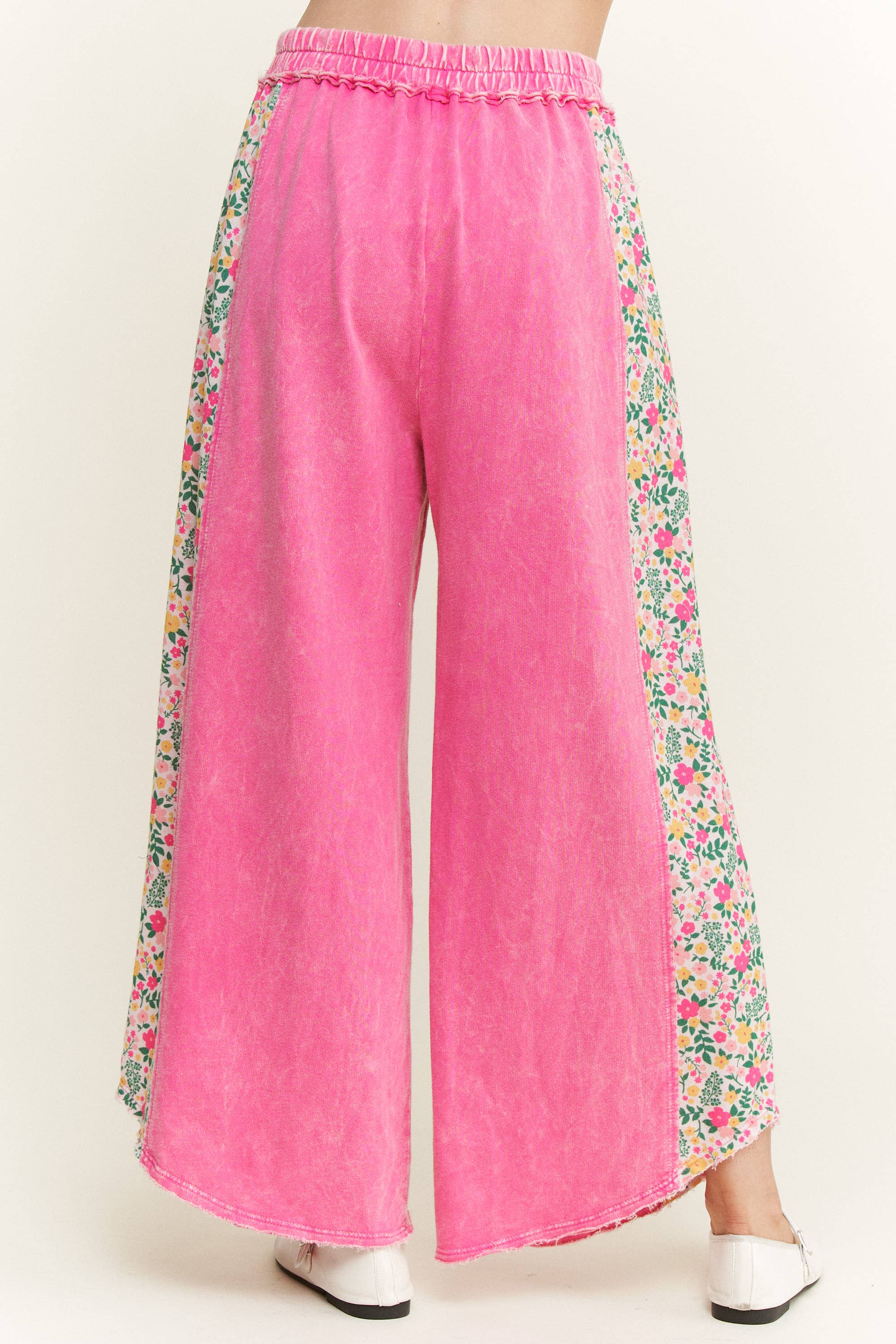 J.Her – wholesale Byxor - Dam – Mineraltvättade blommiga sidokortade byxor HP653917