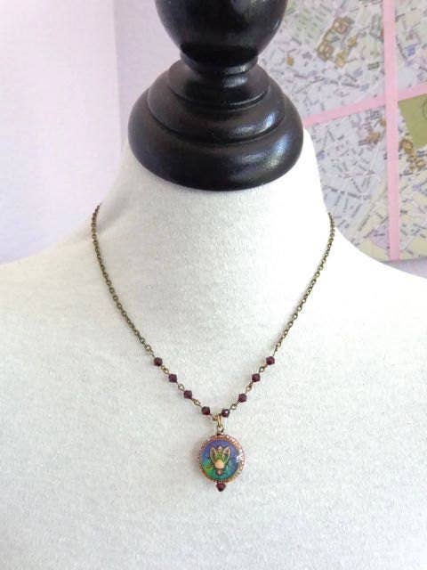 The green antique trunk - Wholesale Pendant/Charm Necklace - Beatrice - Mood Bead Bee Necklace - Bee Jewelry - Bee Pendan4