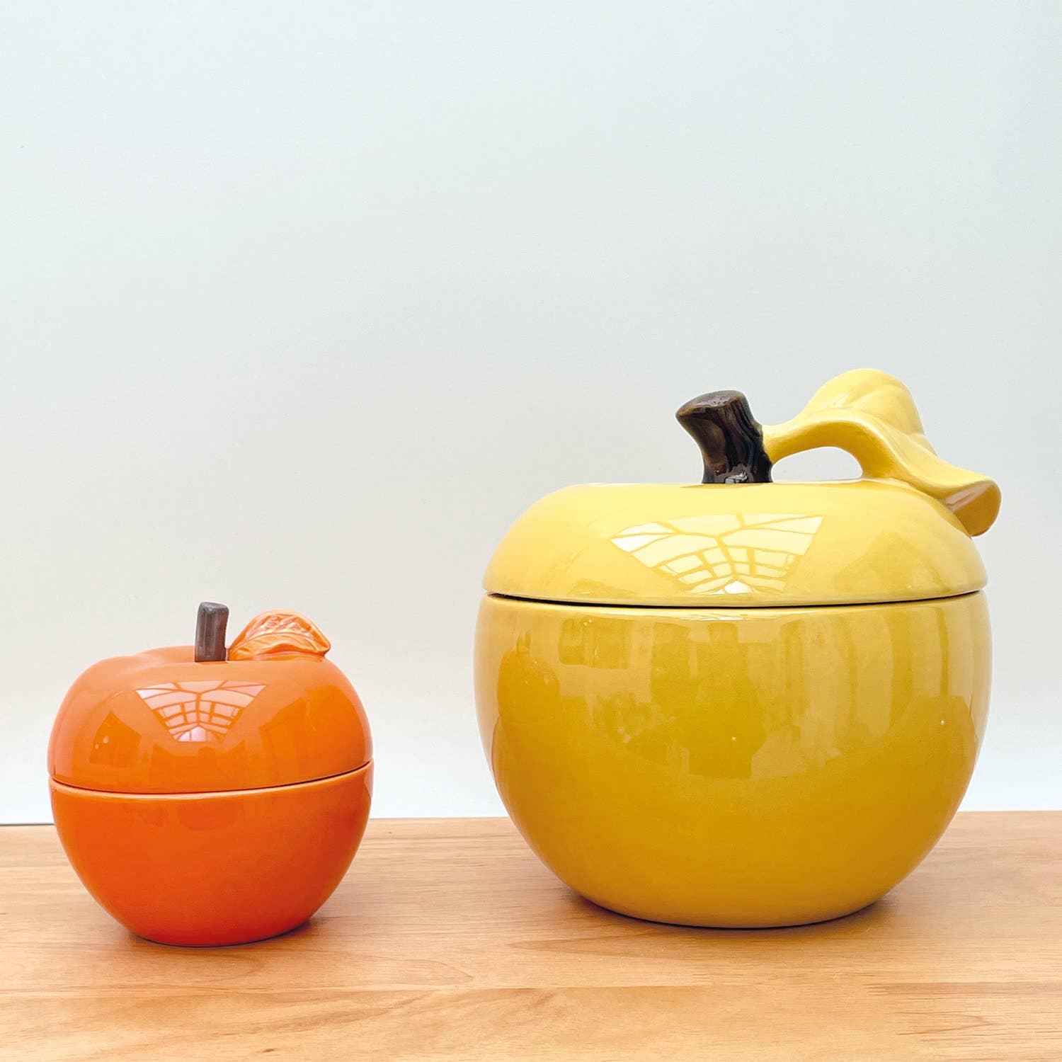 Opjet Paris - Wholesale Decorative Box - Apple orange box D16.7 H17cm2