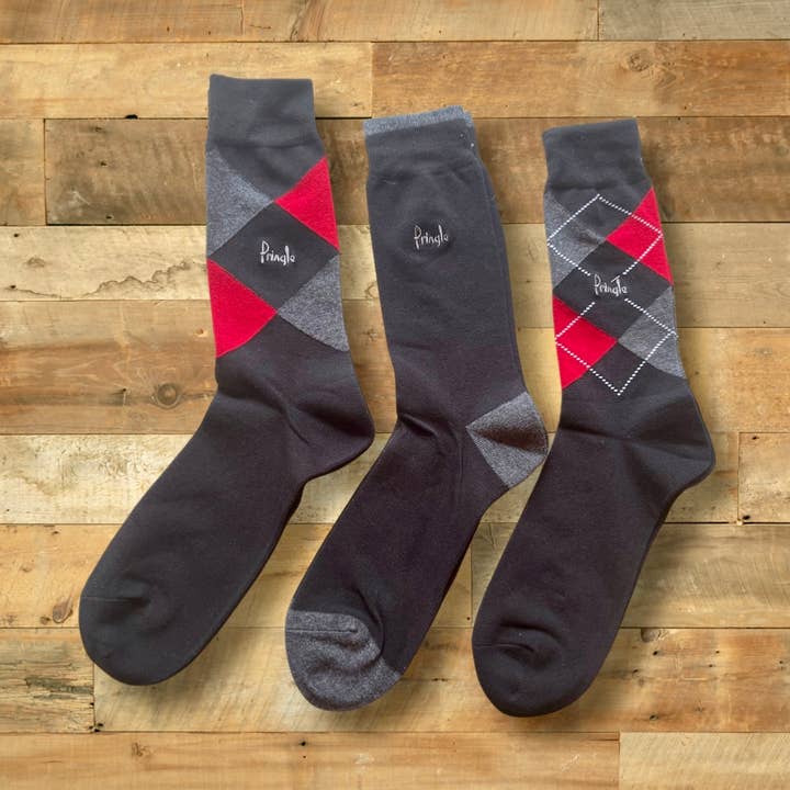 Pack of 3 men's Pringle of Scotland stockings for wholesale by Pringle of Scotland