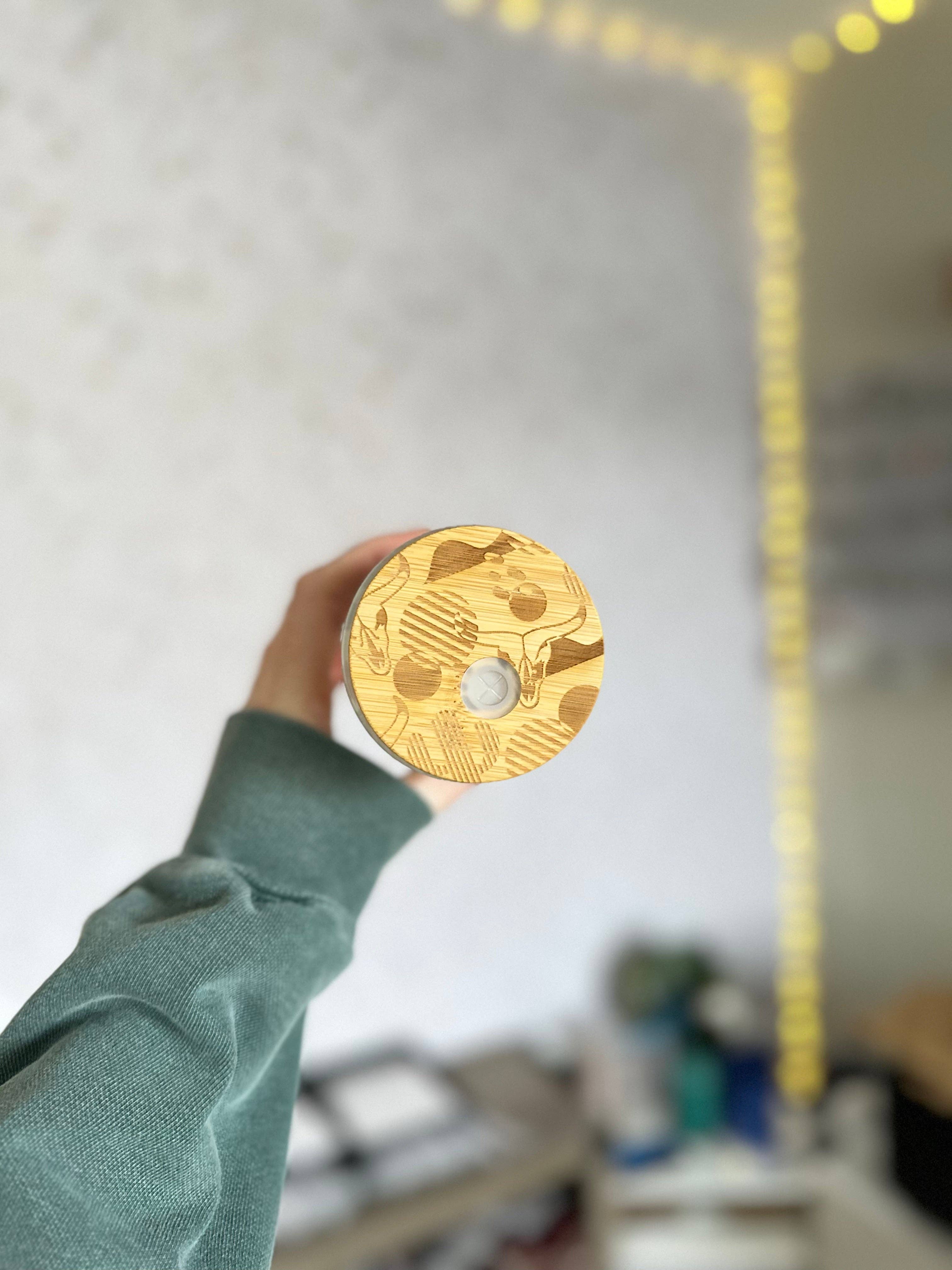 SKS Design Studio – wholesale Drinking glass/cup – Western | UVDTF | 20 oz Libbey Can Glass with Bamboo Lid & Straw3