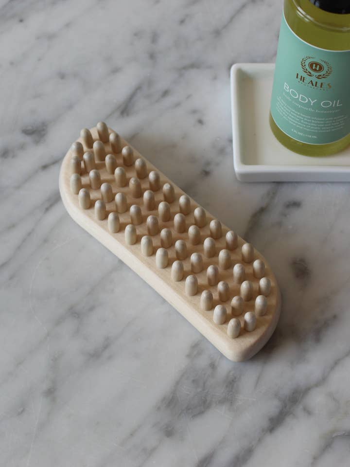 Brosse Fascia Heales Apothecary pour la vente par Murchison-Hume