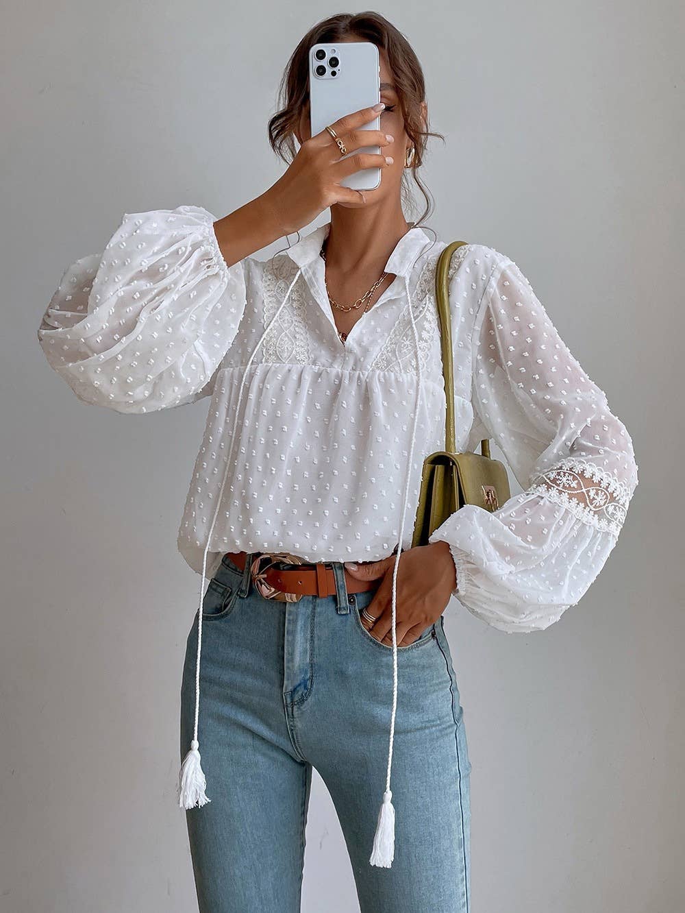 Vit Prickig chiffongspets lös damblus för pendling för wholesale på Faire3