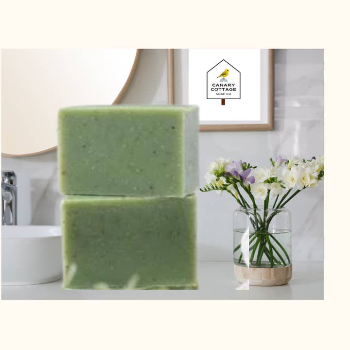 ÎLE D'ÉMERAUDE 5 oz pour la vente par Canary Cottage Company