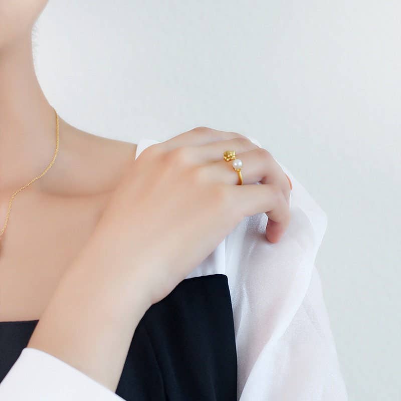 Perimade & Co. LLC – wholesale Band/stacked ring – Cute Gold Cat Stackable Ring in 925 Sterling Silver, Pearl4