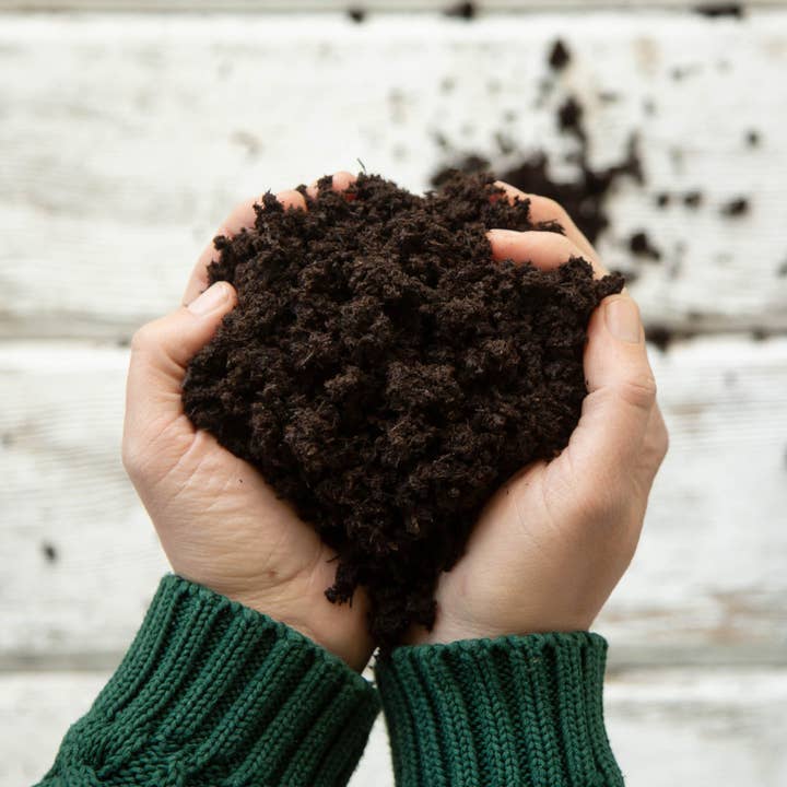 Spade To Fork - Wholesale Planting/Potting Soil - Organic Compressed Potting Soil (expands to 5 gallons)