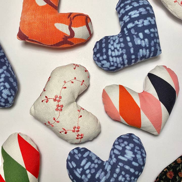 Catnip Cat Toy, Variety Pack, Small Heart Cat Toy, Cat Toy for wholesale by Evanne Made