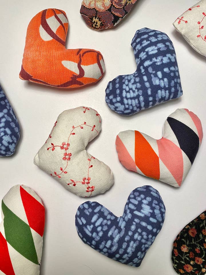 Catnip Cat Toy, Variety Pack, Small Heart Cat Toy, Cat Toy for wholesale by Evanne Made