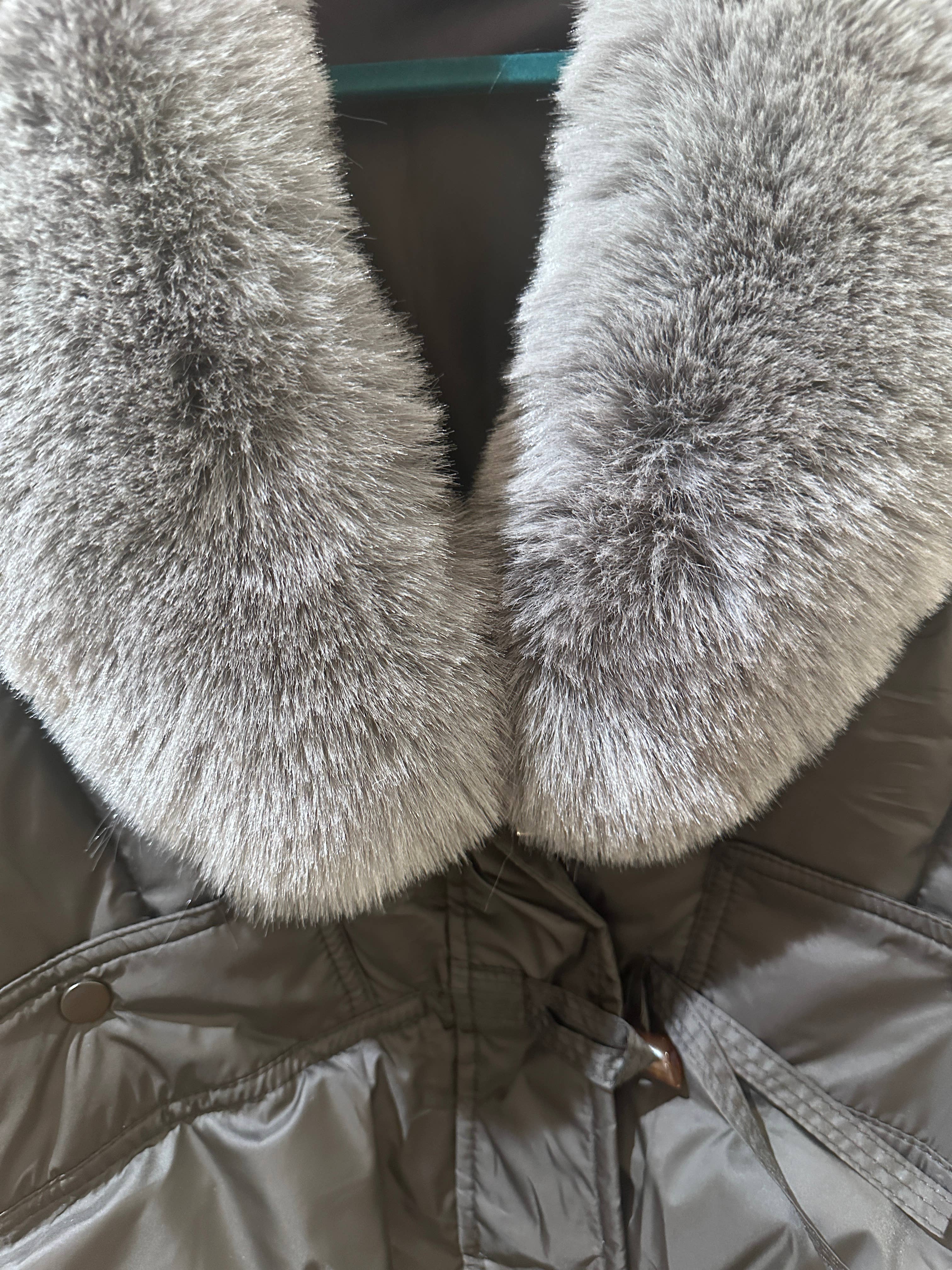 CCIC New York – wholesale Jacket – Women's – Faux Fur Puffer Coat Down-Proof Technology Cropped3