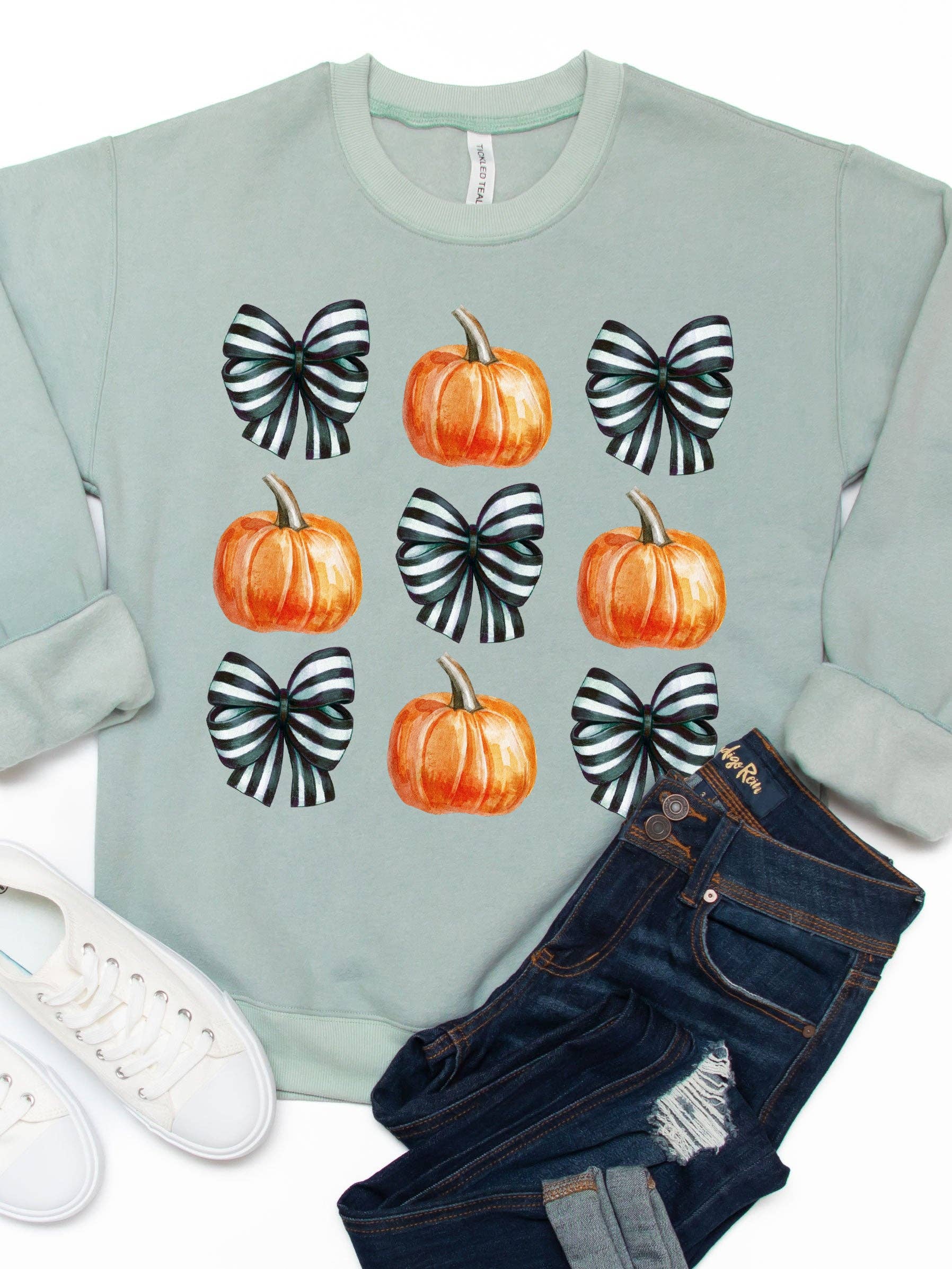 Tickled Teal – wholesale Sweatshirt med tryck - Dam – Stripe Bows & Pumpkins grafisk tröja4