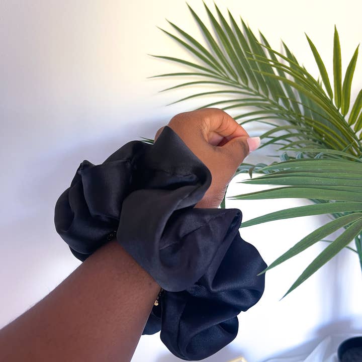 Asantewaa - Wholesale Scrunchie - Women's - Ebony Large Satin Scruchie5