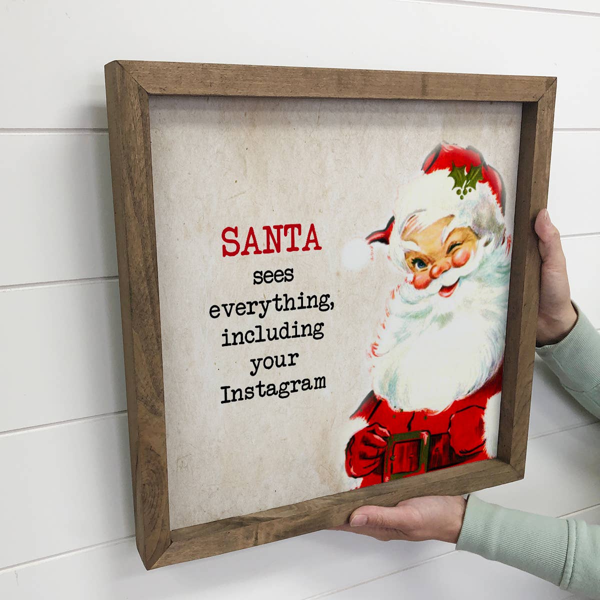 Hangout Home - Wholesale Christmas Wall Art - Funny Santa Sign- Santa Sees Everything-Christmas Sign2