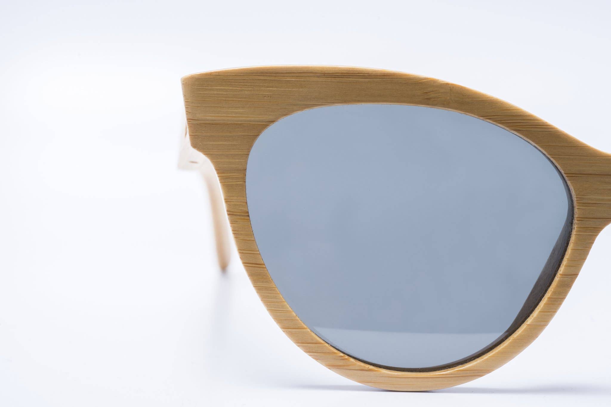 WearPanda - Wholesale Sunglasses - Unisex - Valencia Bamboo Sunglasses12