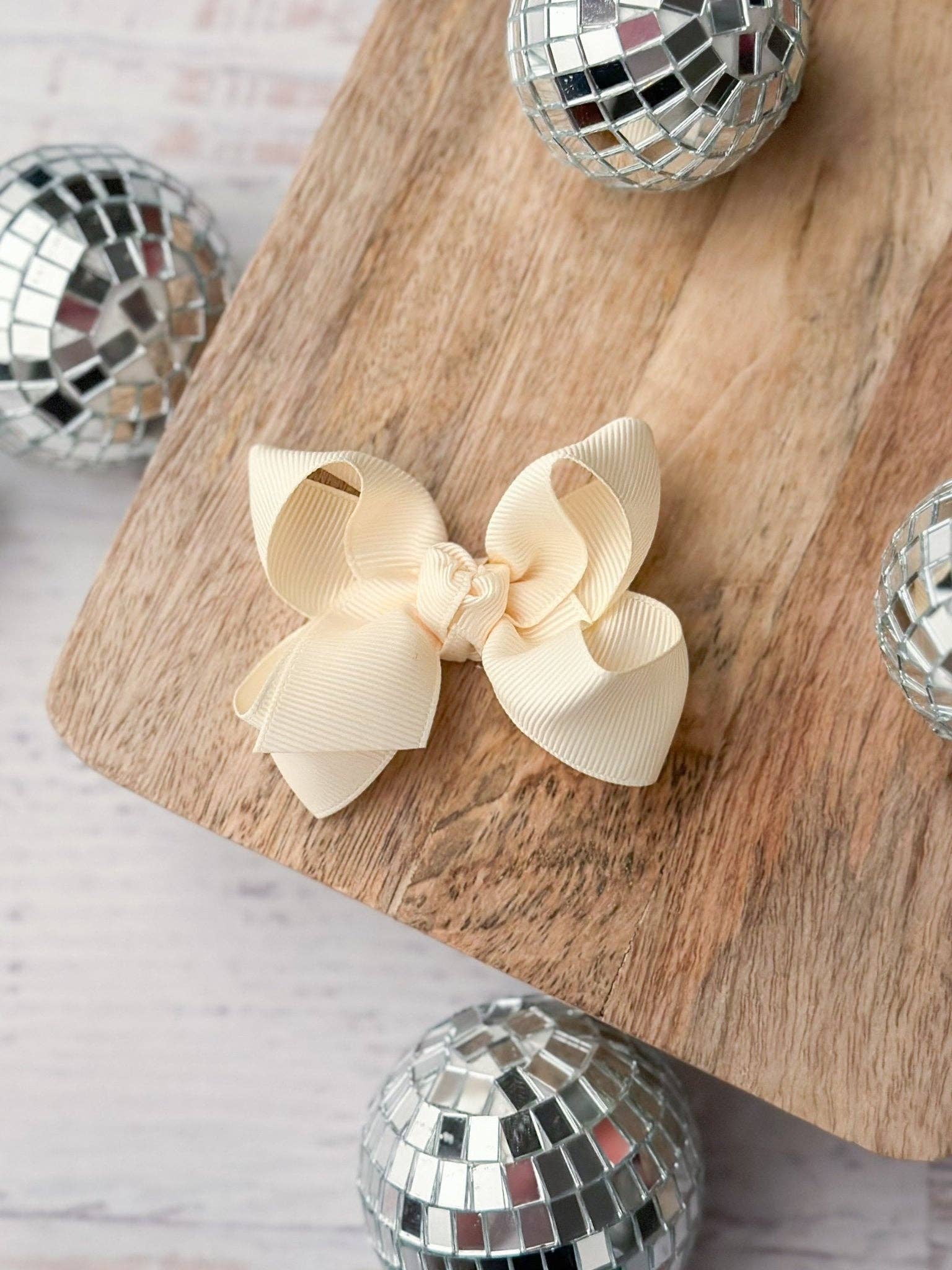 The Hair Bow Company - Wholesale Hair Bow - Kids - Original Grosgrain Hair Bow - Alligator Clip - 3"4