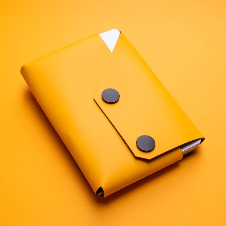 Portafoglio da Viaggio Giallo Eclipse - Pelle Riciclata per la vendita all'ingrosso da parte di LEMUR