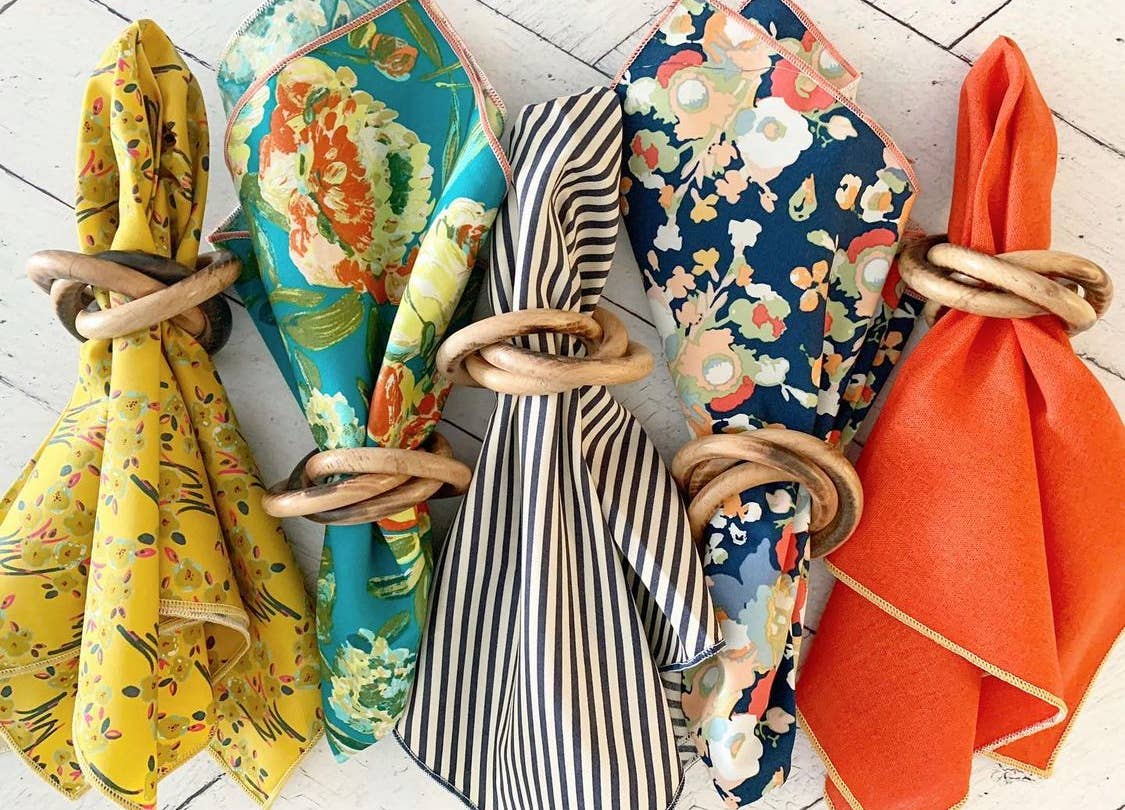 Dot and Army - Venta al por mayor Servilletero de anillo - Servilleteros Wood Bangles, juego de cuatro3