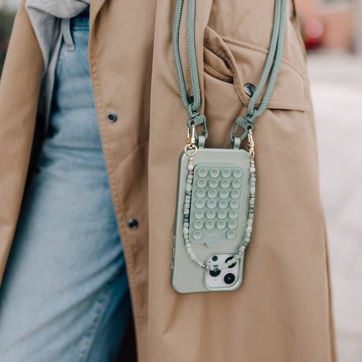 THE CÆP - Wholesale Phone case – Women’s - Evergreen iPhone Case (MagSafe)6