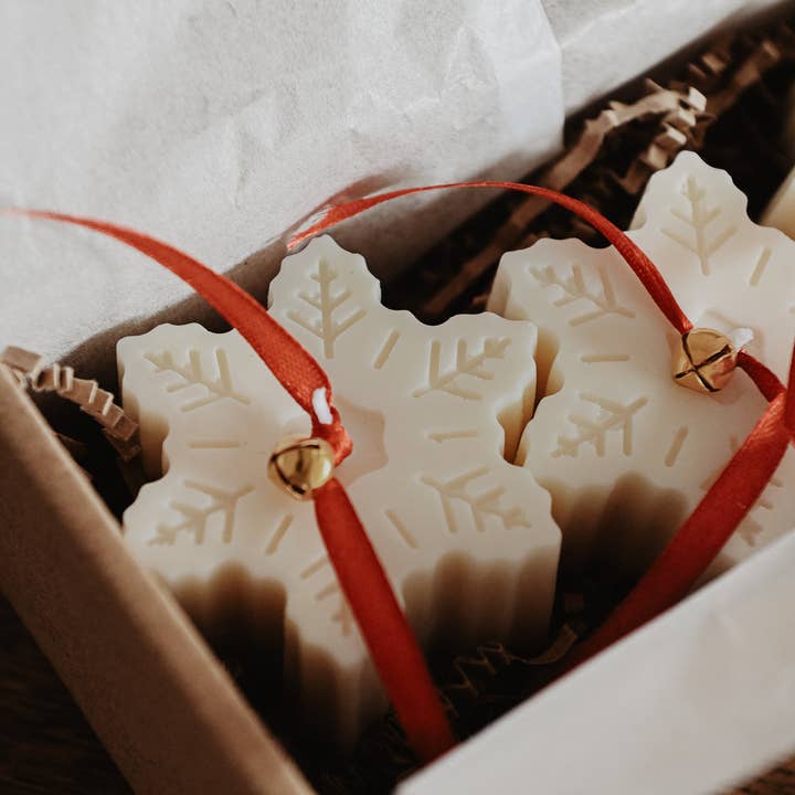 Studio ÜM - Wholesale Novelty Candle - Snowflake Candles3