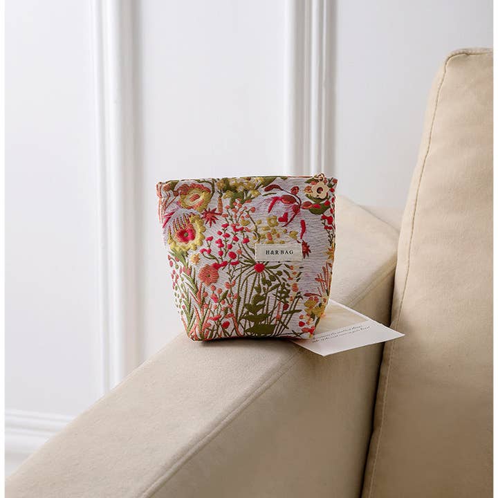 Dipped Shop - Wholesale Makeup/Cosmetic Bag - Vintage Floral Jacquard Portable Makeup Bag DP25C5774