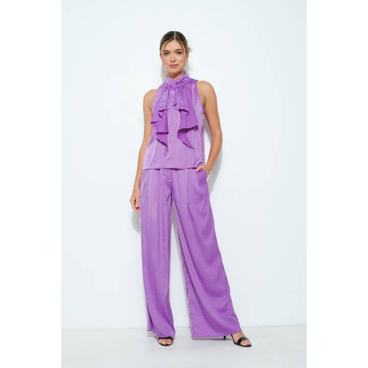 INA – Engroshandel Bluse - Dame – Rhinestone udsmykket top med flæsedetaljer foran4