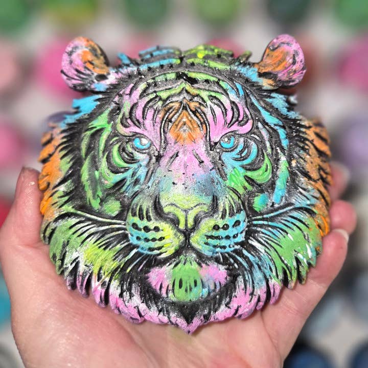 Voiture 3D Tiger fraîcheur couleur arc-en-ciel pour la vente par Whimsy & Grace