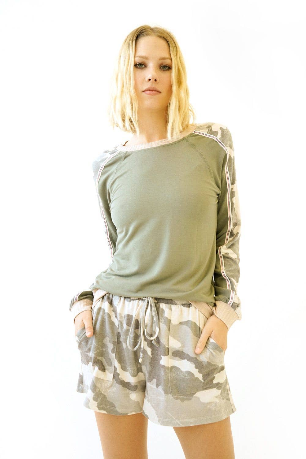 Mystree – wholesale Sweatshirt – Women's – 19021 Camo SV Pullover15