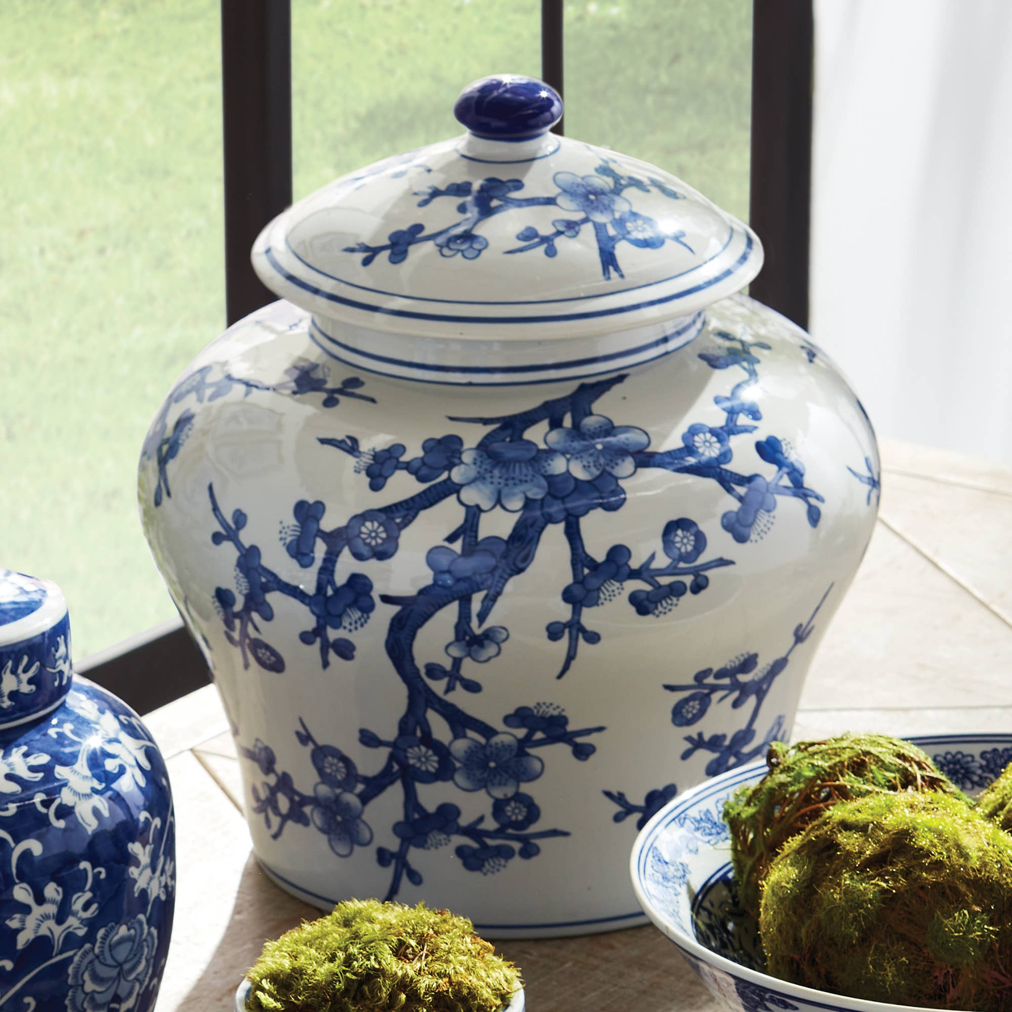 Classic Blue White Barclay Butera Dynasty Empress Ginger Jar Short for wholesale on Faire1