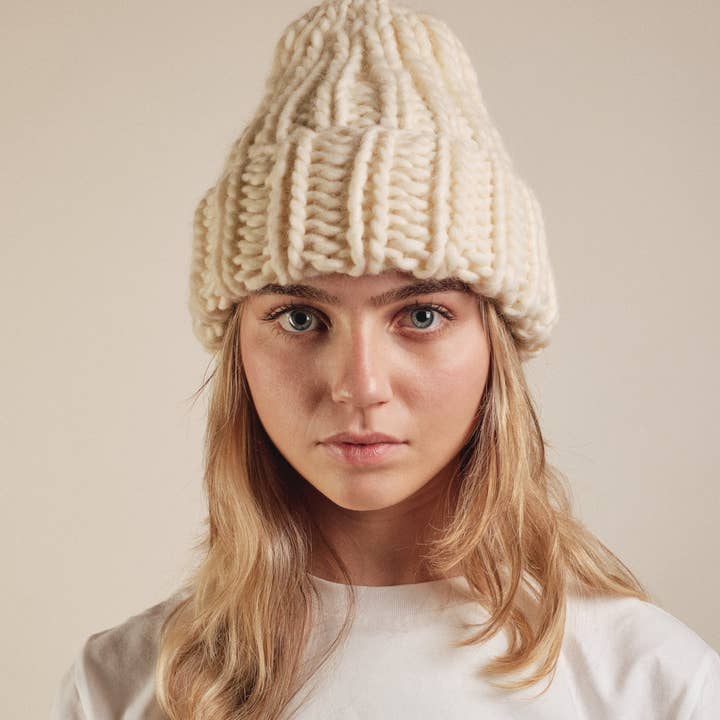 Bonnet côtelé Sea Wolf en laine 100 % tricoté main pour la vente par Lenereidi