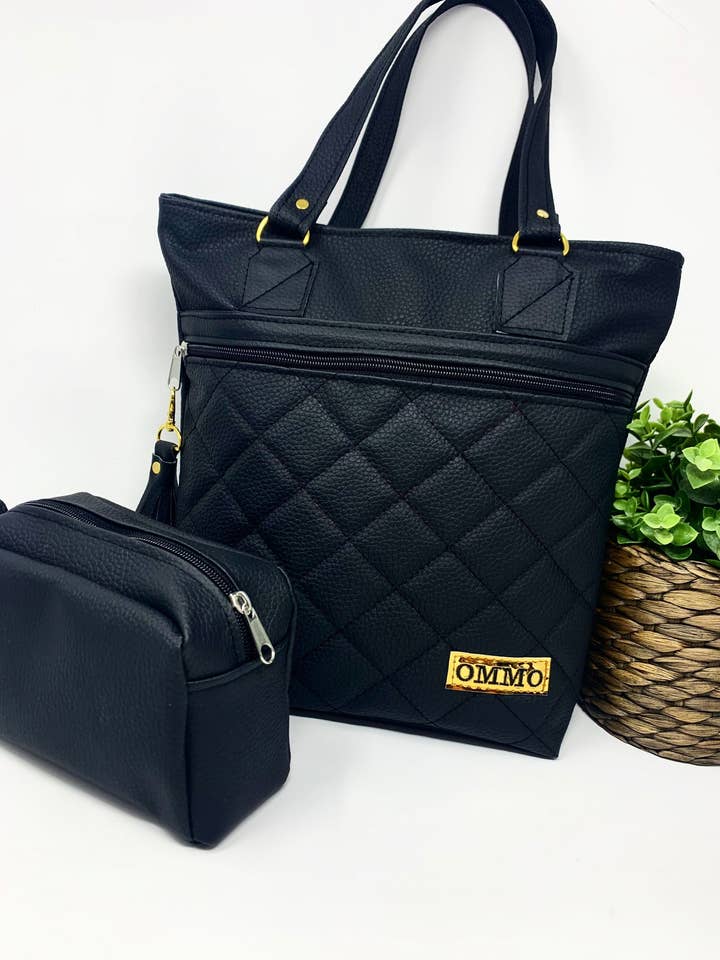 Bolso de mano negro para mujer, Bolso de hombro personalizado, Bolso de mano con monograma, Bolso de mano de cuero vegano, Regalo para ella, Regalo del día de San Valentín para ella para venta al por mayor de OMMO Designs