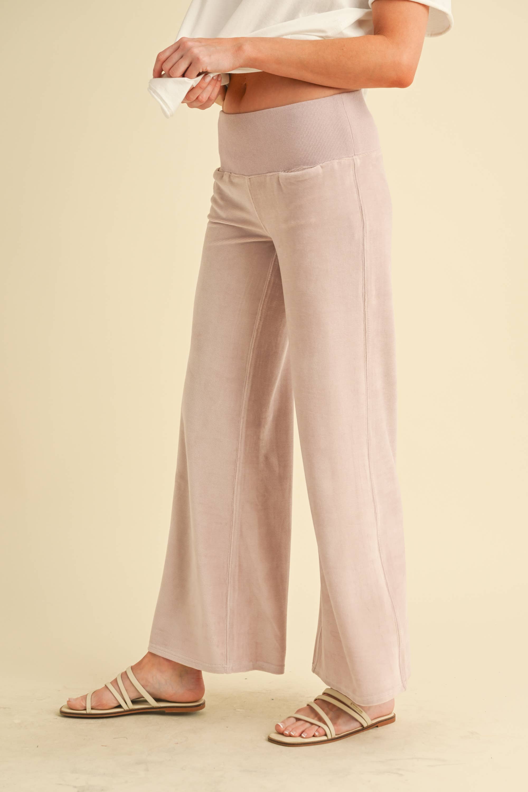 AEMI + CO – wholesale Pants – Women's – 7137FK Gini Pants17